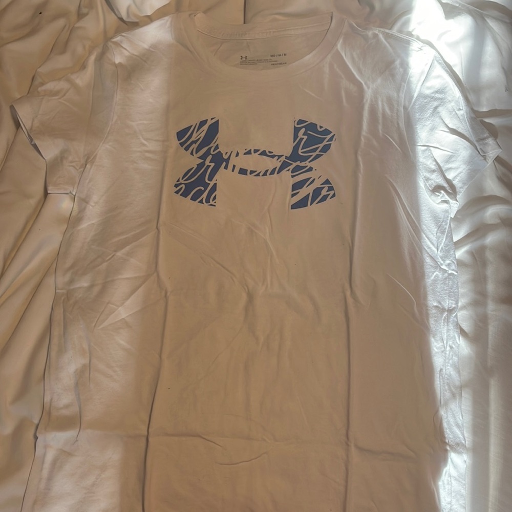Women’s Under Armour Shirt